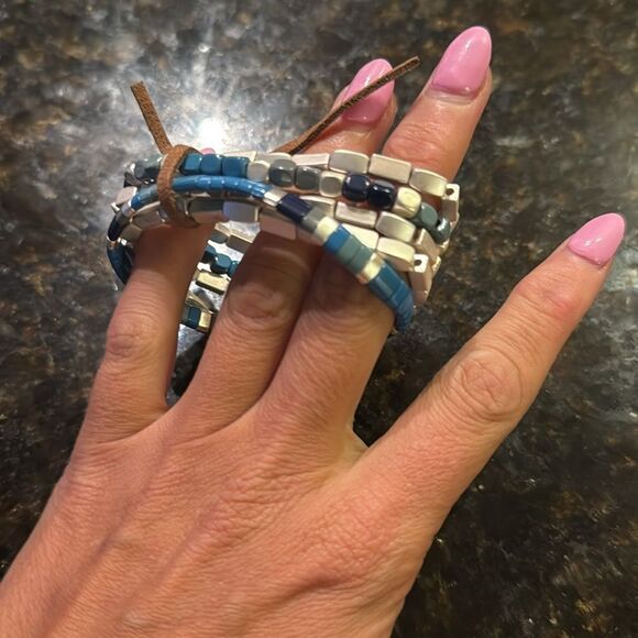 Blue and White Beaded Bracelet 5 Bracelet SET - Brand NEW - Stretch Bracelets - Picture 3 of 4